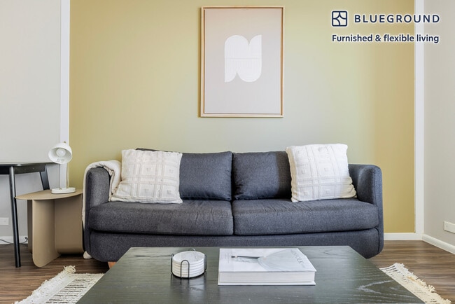 3450 N Lake Shore Dr in Chicago, IL - Foto de edificio - Building Photo