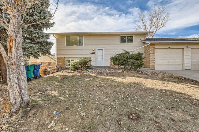 1245 Moore St in Lakewood, CO - Building Photo - Building Photo