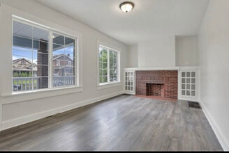 1364 S Champion Ave in Columbus, OH - Building Photo - Building Photo