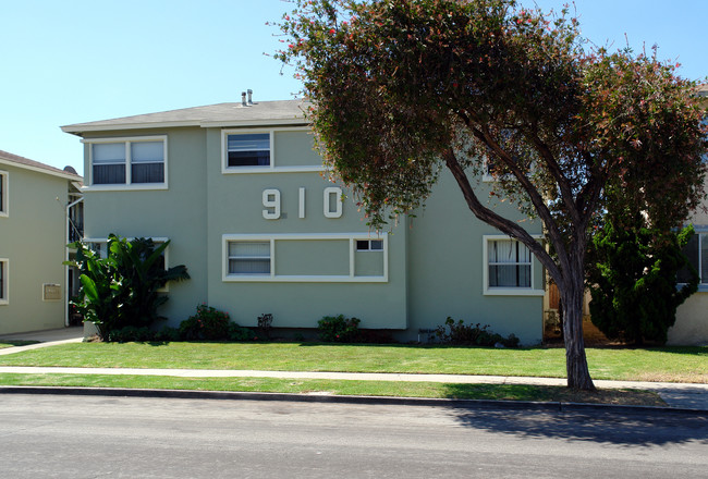 910 E Imperial Ave in El Segundo, CA - Building Photo - Building Photo