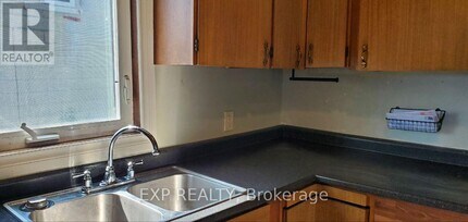 14 Elm Grove Ave in Richmond Hill, ON - Building Photo - Building Photo