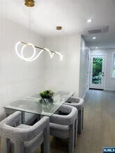 268 Old River Rd in Edgewater, NJ - Building Photo - Building Photo