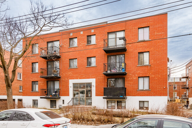 3820 Plamondon Av in Montréal, QC - Building Photo - Primary Photo