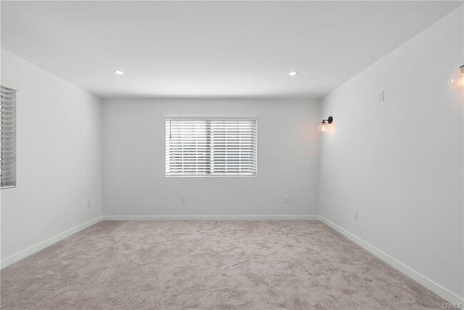 7057 Middlesbury Ridge Cir in Los Angeles, CA - Building Photo - Building Photo