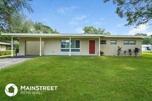 1301 Wood Ave in Clearwater, FL - Building Photo