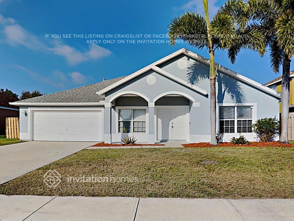 398 Tunbridge Dr in Rockledge, FL - Building Photo