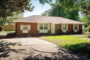 705 Winton Ct in Destin, FL - Building Photo