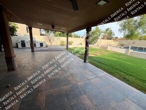 1243 W Iris Dr in Gilbert, AZ - Building Photo - Building Photo