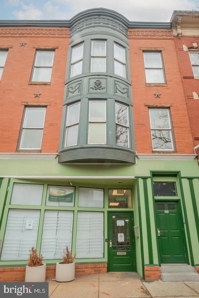 422 W Franklin St, Unit 2B in Baltimore, MD - Building Photo