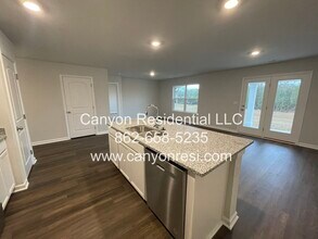 122 Syd Rd in Owens Cross Roads, AL - Building Photo - Building Photo