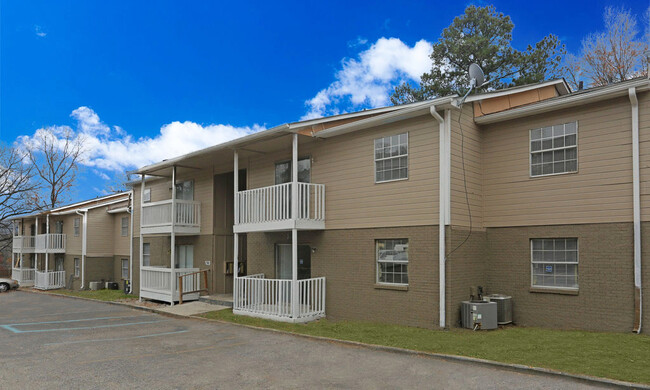 Magnolia Manor Apartments in Center Point, AL - Building Photo - Building Photo