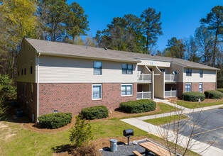 Carriage Hills Apartments in Macon, GA - Foto de edificio - Building Photo