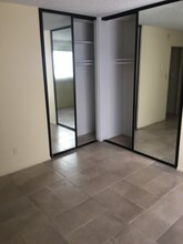 811 Crenshaw Blvd in Los Angeles, CA - Building Photo - Building Photo