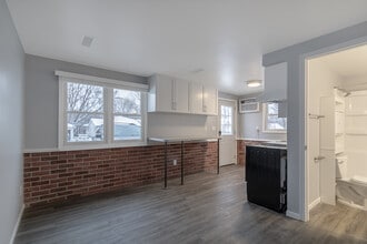 404 James Ave, Unit 101 in Mankato, MN - Building Photo - Building Photo