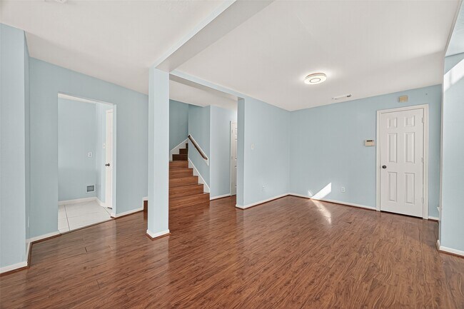 6710 Bellaire Gardens Dr