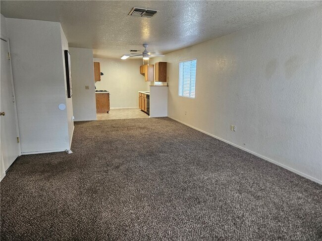 813 Gemstone Ave in Bullhead City, AZ - Building Photo - Building Photo