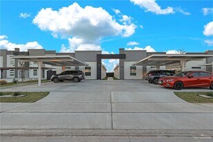 14 N 39th St in McAllen, TX - Building Photo