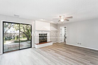 2226 S Linden Ct in Wichita, KS - Building Photo - Building Photo