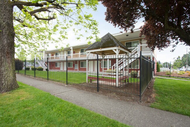 The Grove in Tacoma, WA - Building Photo - Building Photo
