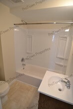 209 Hyde Park St, Unit 209 in Joliet, IL - Foto de edificio - Building Photo