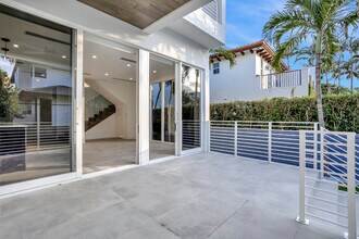454 Fernwood Rd in Key Biscayne, FL - Building Photo - Building Photo