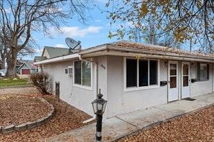 1407 Ellis Ave in Caldwell, ID - Building Photo