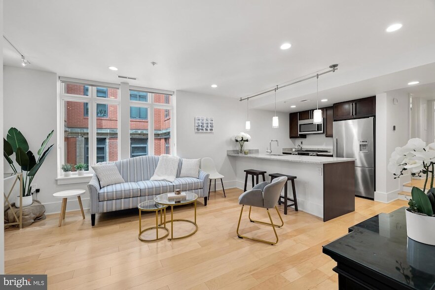 2818 Connecticut Ave NW, Unit 11 in Washington, DC - Building Photo