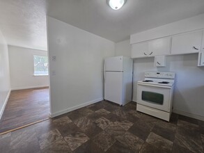 217 E 5th St in Rupert, ID - Building Photo - Building Photo
