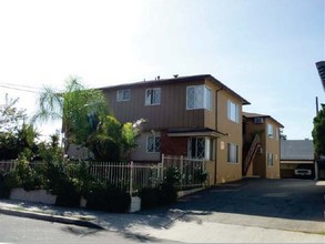 6519 Troost Ave in North Hollywood, CA - Building Photo - Building Photo