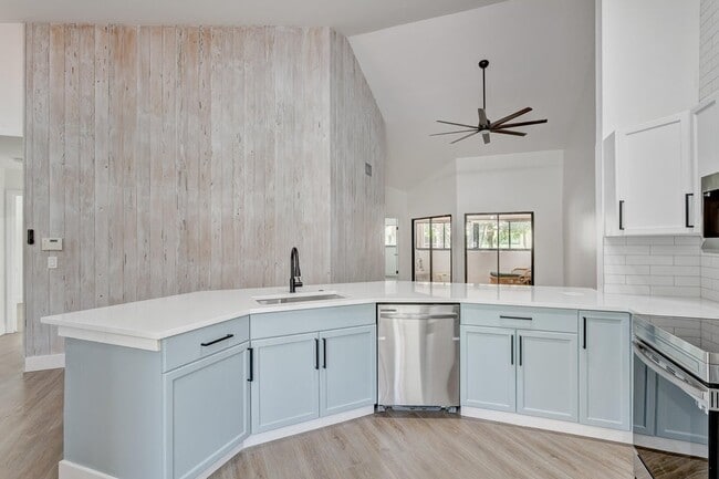 206 Sea Oats Dr in Juno Beach, FL - Building Photo - Building Photo