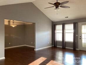 1551 Oakfield Dr in Ann Arbor, MI - Building Photo - Building Photo