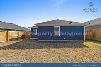 305 Abundance Ln in Decatur, AR - Building Photo - Building Photo