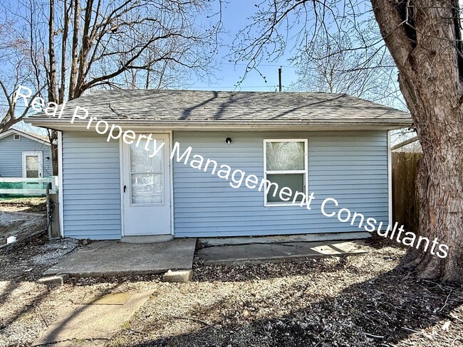 property at 139 N Cedar Ave