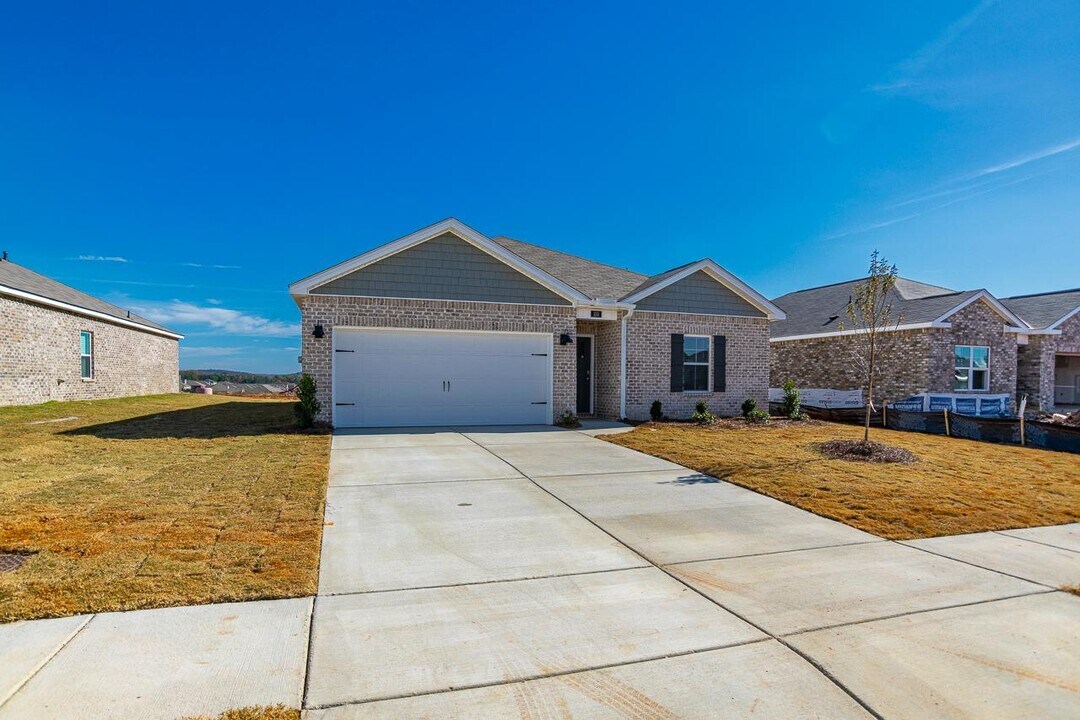 103 Betty Garrett Dr in Madison, AL - Building Photo