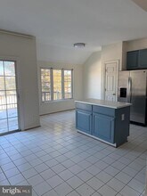 14264 Madrigal Dr in Woodbridge, VA - Building Photo - Building Photo