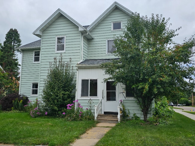 property at 324 E Parkinson St