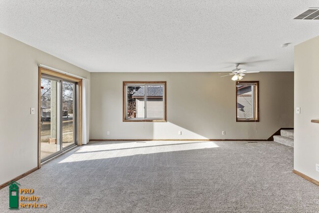 7928 Barbara Ave in Inver Grove Heights, MN - Building Photo - Building Photo