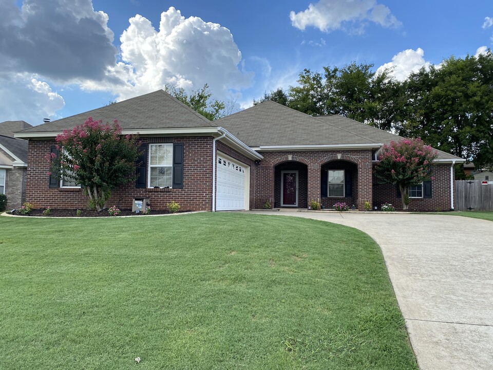 1079 E Poplar St in Prattville, AL - Building Photo