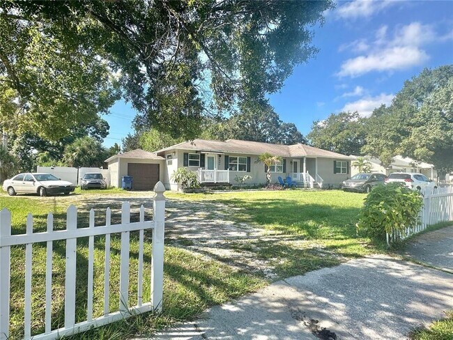 3904 W Euclid Ave in Tampa, FL - Building Photo - Building Photo