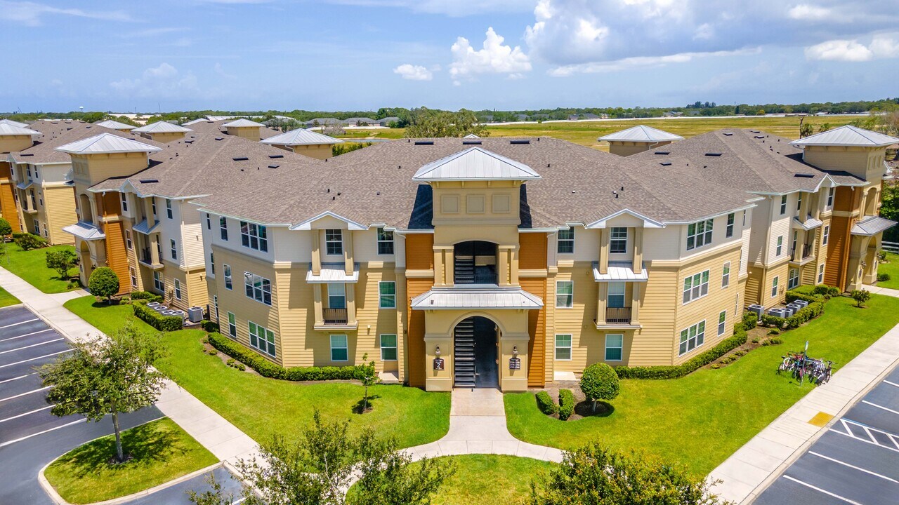Rolling Green in Sarasota, FL - Foto de edificio