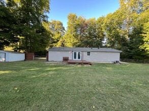 2490 S Woodland Trail in Warsaw, IN - Building Photo - Building Photo