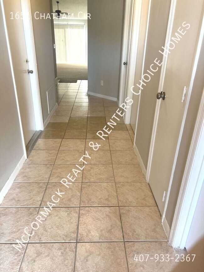 1651 Chatham Cir in Apopka, FL - Foto de edificio - Building Photo