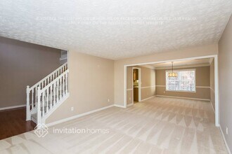 1025 Levista Dr in Locust Grove, GA - Foto de edificio - Building Photo