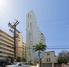 Seabreeze Apartments in Honolulu, HI - Building Photo - Building Photo