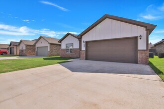 6923 17th St in Lubbock, TX - Building Photo - Building Photo