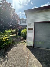 4003 NE 71st Ave in Portland, OR - Building Photo - Building Photo