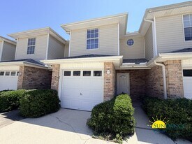 471 Keystone Rd in Mary Esther, FL - Building Photo