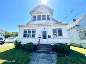 40 Mathias Ave in Amsterdam, NY - Building Photo