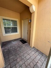 4939 N Harbor Isles Dr in Fort Lauderdale, FL - Building Photo - Building Photo