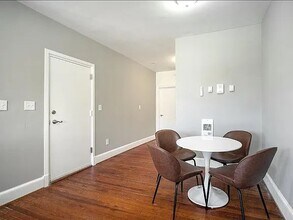 333 C St SE, Unit 2 in Washington, DC - Building Photo - Building Photo